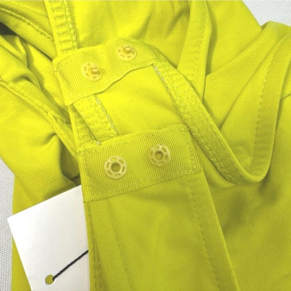 ZARA Neon Yellow Lime Sleeveless V-neck
Twist Cross Back Snap Thong Bodysuit - Picture 7 of 9